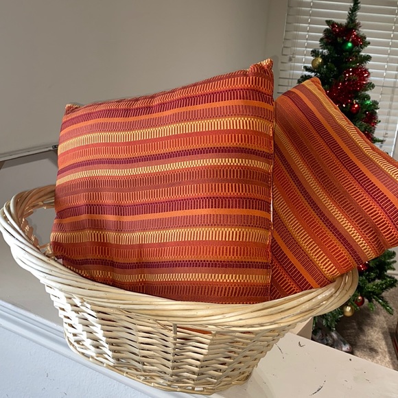 Pillows brand new - Picture 3 of 3